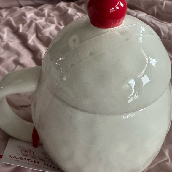 CHRISTMAS WINTER HOLIDAY YETI SNOW MONSTER COFFEE MUG W/ TOPPER - Picture 3 of 4